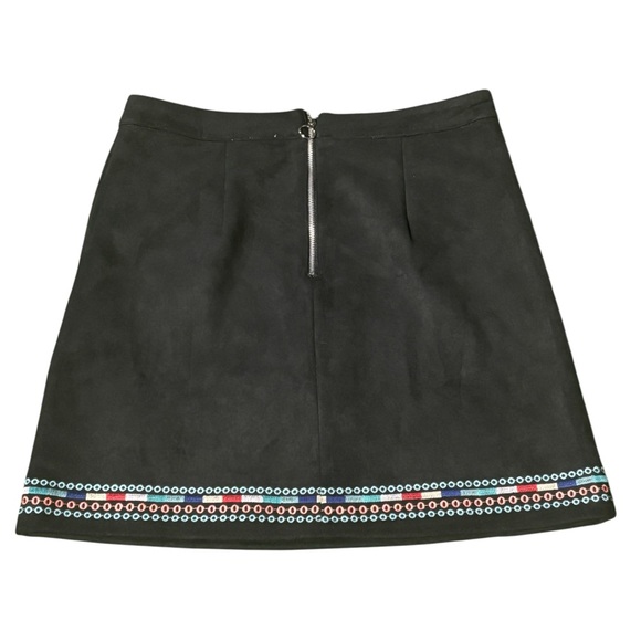 NWT THML  SZ L Boho Hippie Embroidered Suede Like Skirt  Festival 60s Coachella - Picture 2 of 8